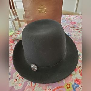 Tilley hat